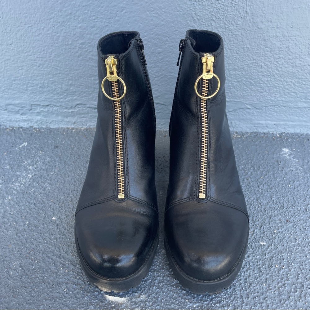 Vagabond black leather o-ring zipper booties 39